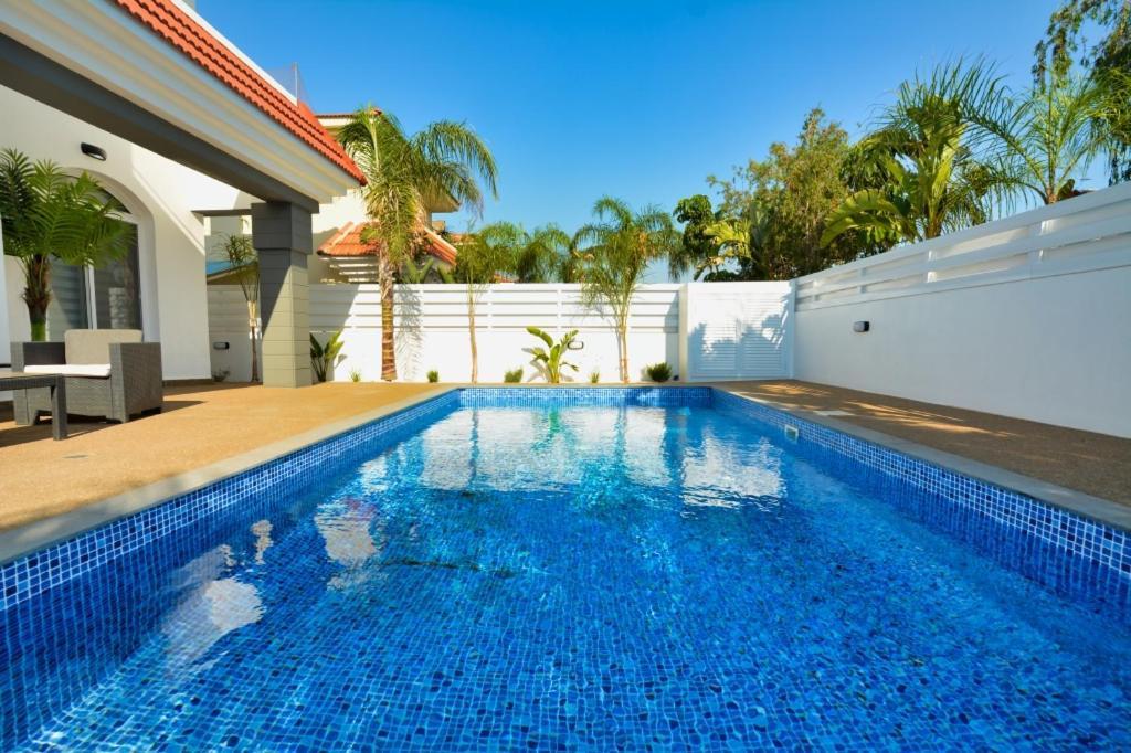 Ferienhaus Mario - 2min Walk From Kapparis *